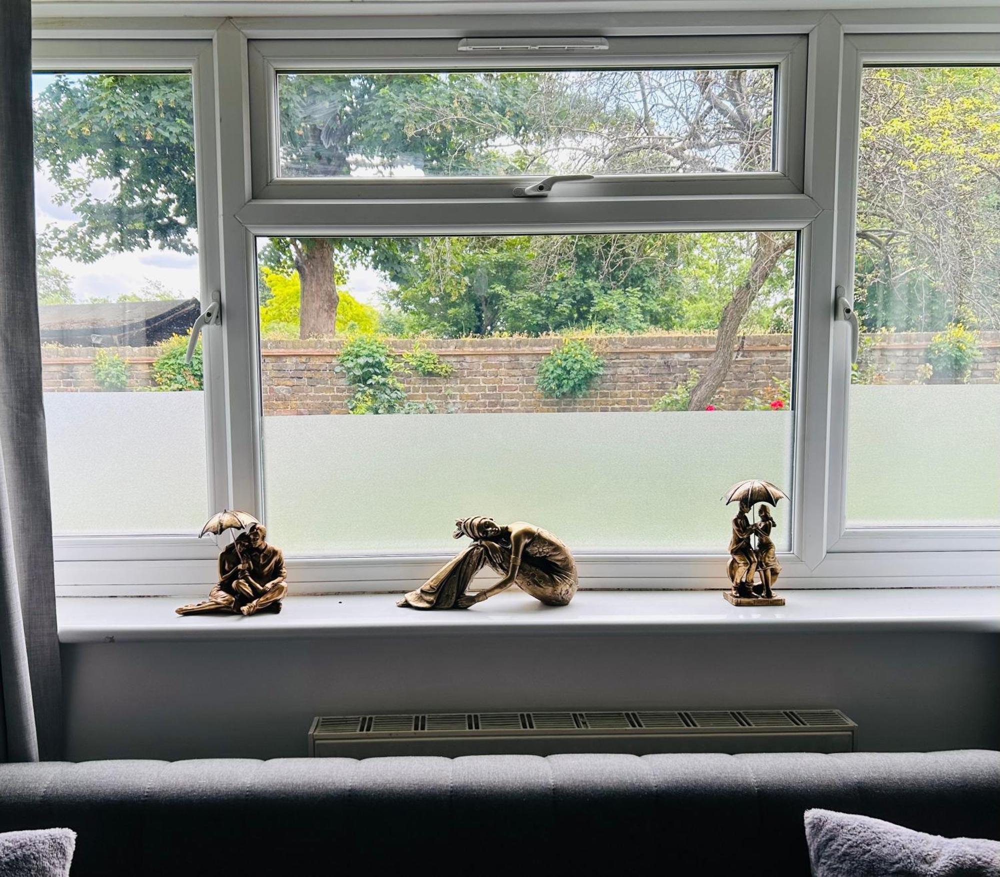 One Bedroom Flat In Chiswick W4 Londra Esterno foto